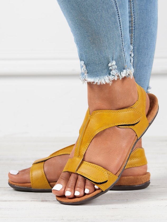 Women's Adjustable Leather Retro Solid Color Casual Portable Sandals