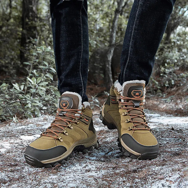 MEN'S WIDE FOOT COMFORT SPORT HIKING SHOES WITH ARCH SUPPORT AND SHOCK ABSORPTION