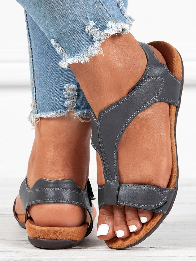 Women's Adjustable Leather Retro Solid Color Casual Portable Sandals