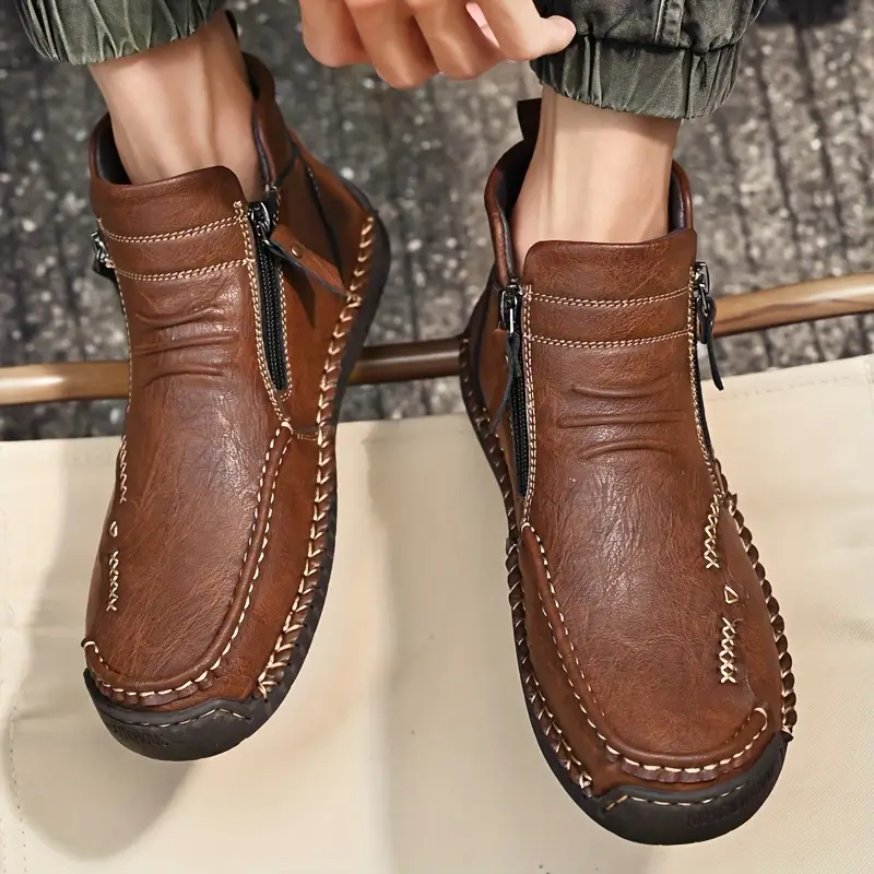 Men's Hand-sewn Cowhide Boots Comfortable Waterproof And Non-slip