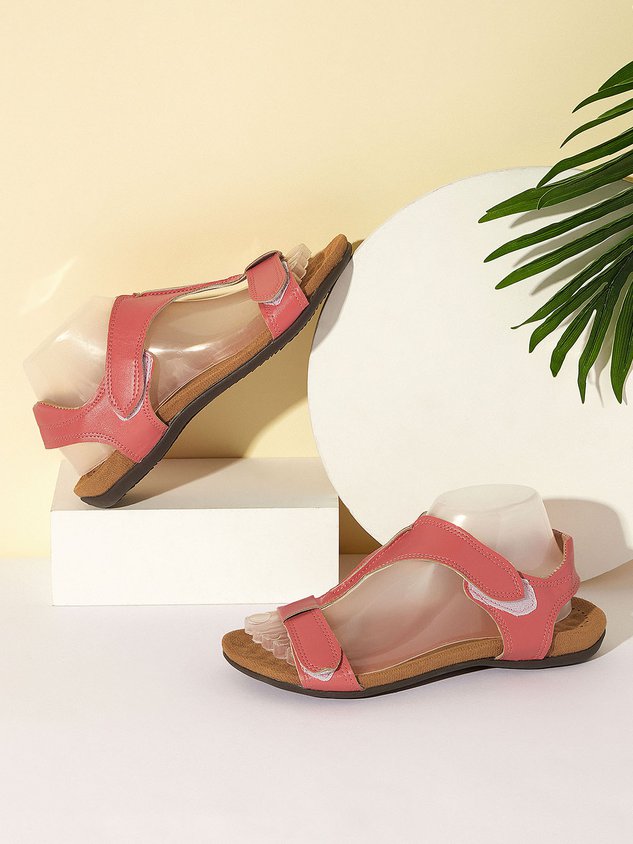 Women's Adjustable Leather Retro Solid Color Casual Portable Sandals