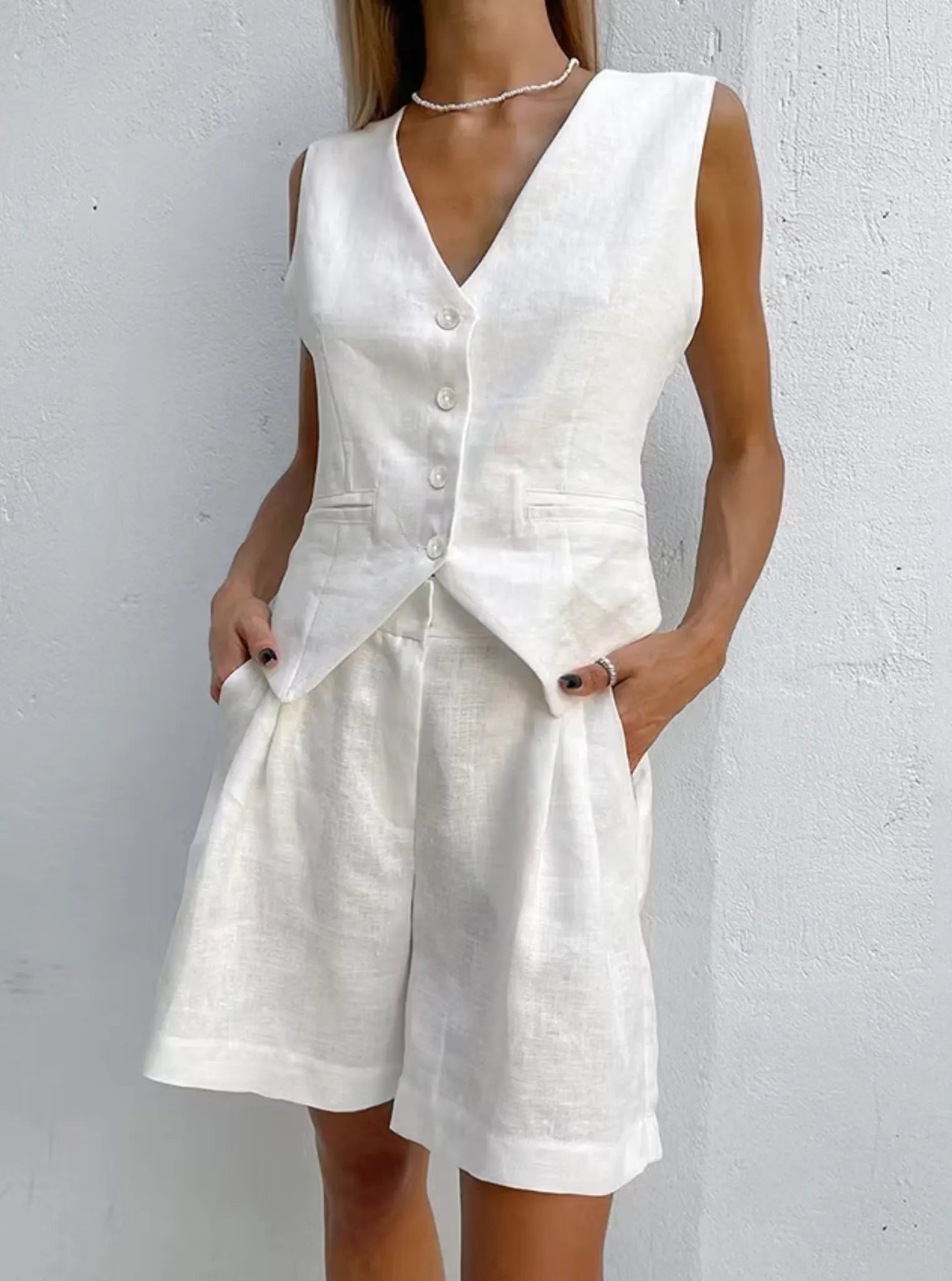 Sleeveless Vest & High Waisted Shorts Casual Outfit